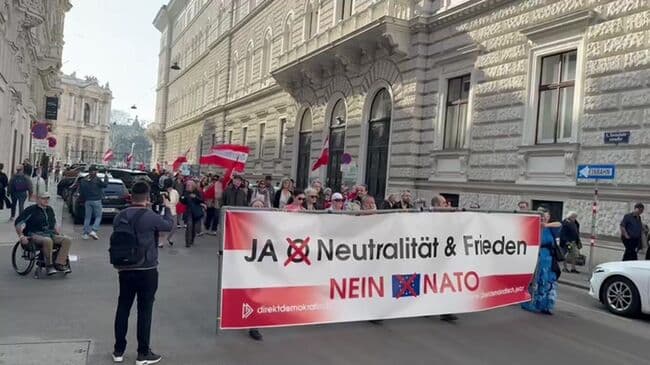 В Вене прошел митинг против помощи Киеву