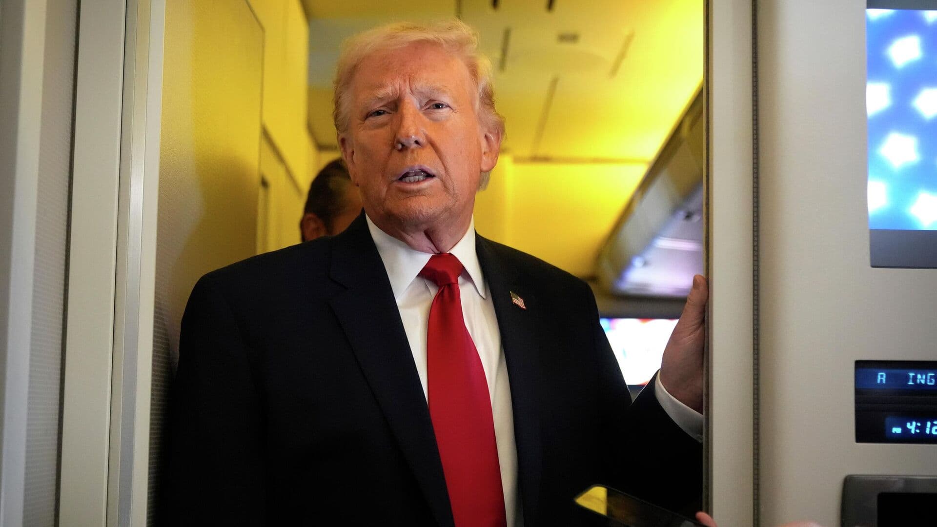 Трамп заявил, что ему безразличны угрозы Лариджани