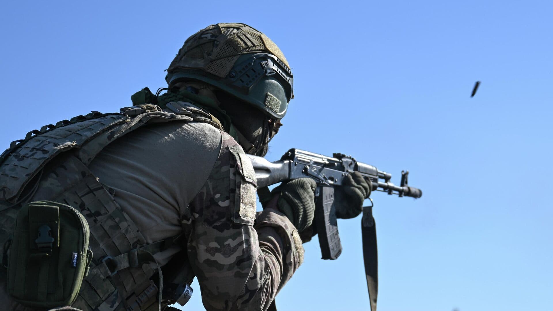 Бойцы "Востока" продвинулись вглубь обороны противника