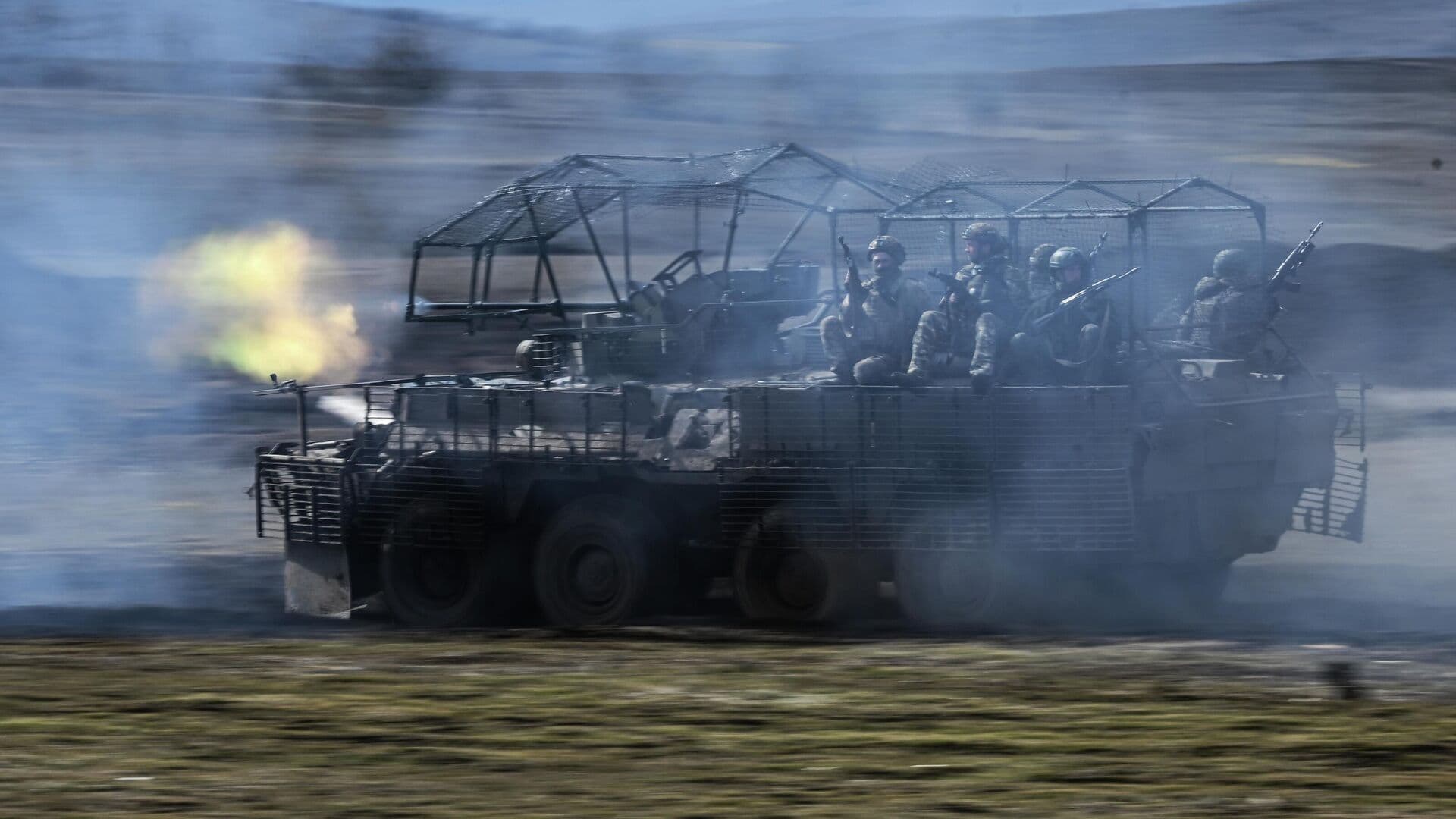 Войска "Запада" улучшили положение по переднему краю в зоне СВО