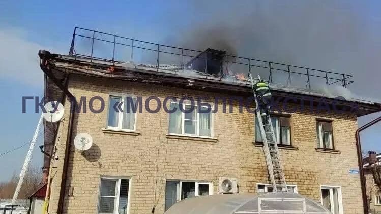 В Электрогорске загорелась кровля многоквартирного дома