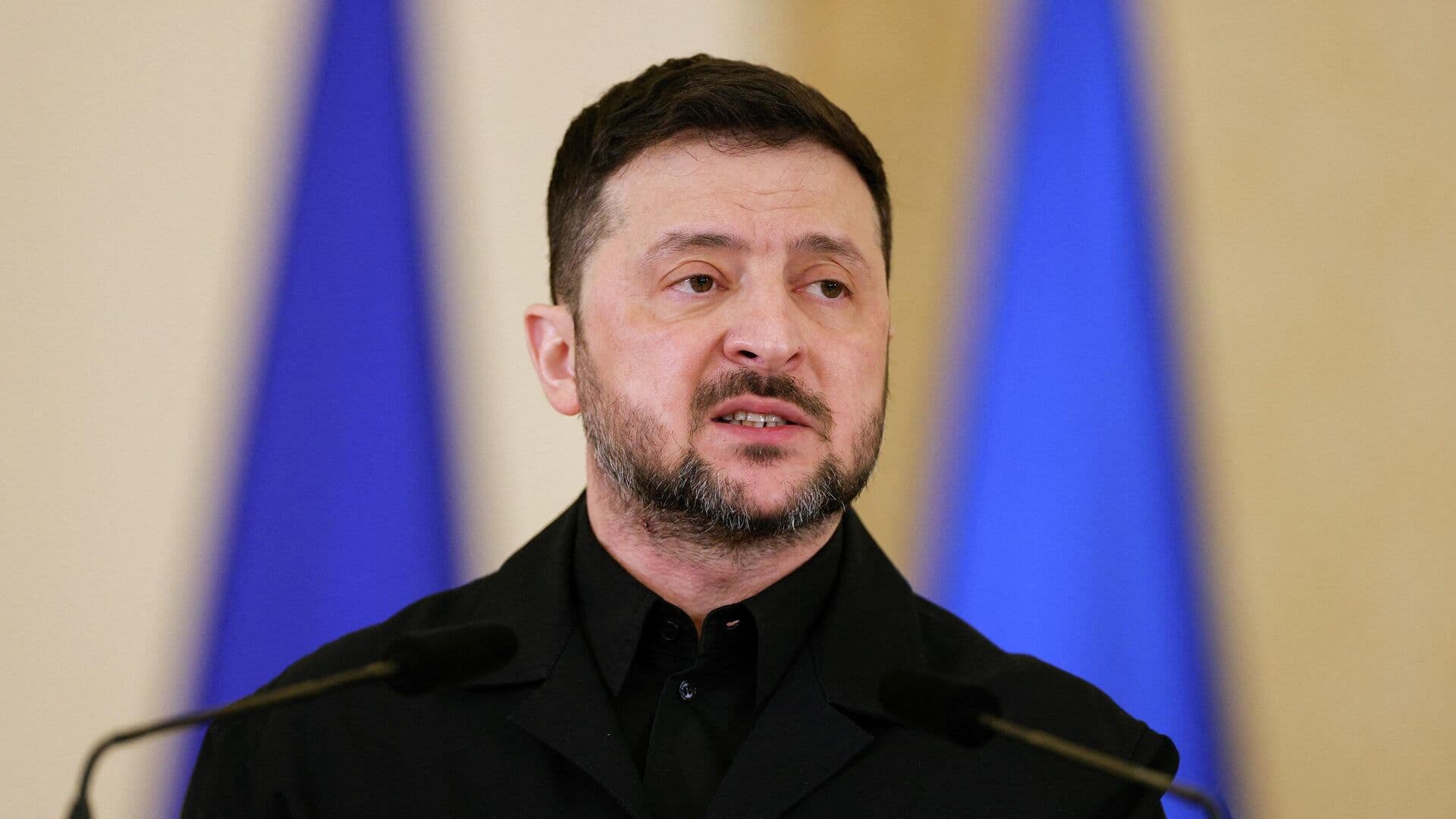 Зеленский прибыл в Париж для встречи с Макроном