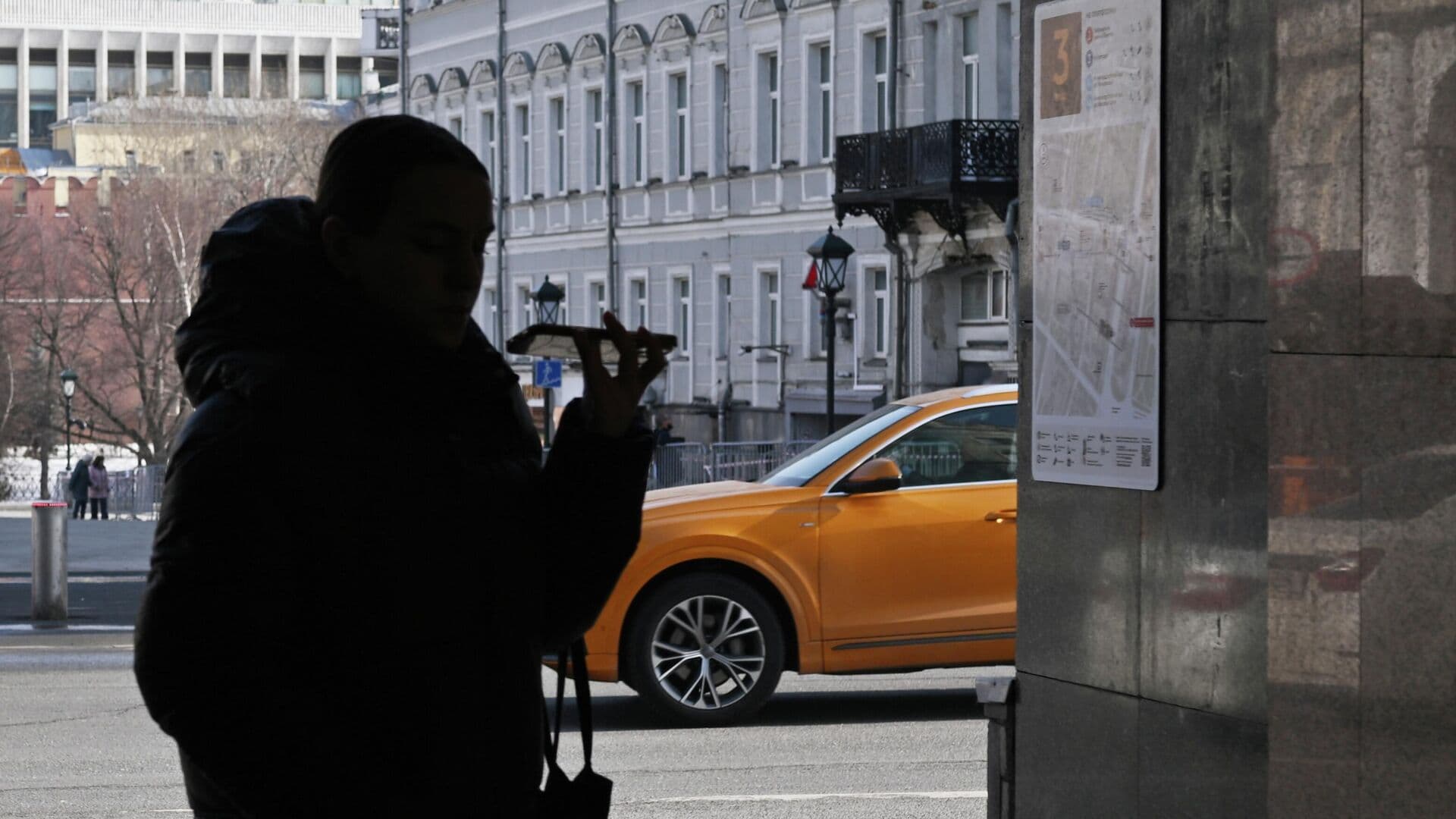 Операторы начали сообщать москвичам о восстановлении мобильного интернета