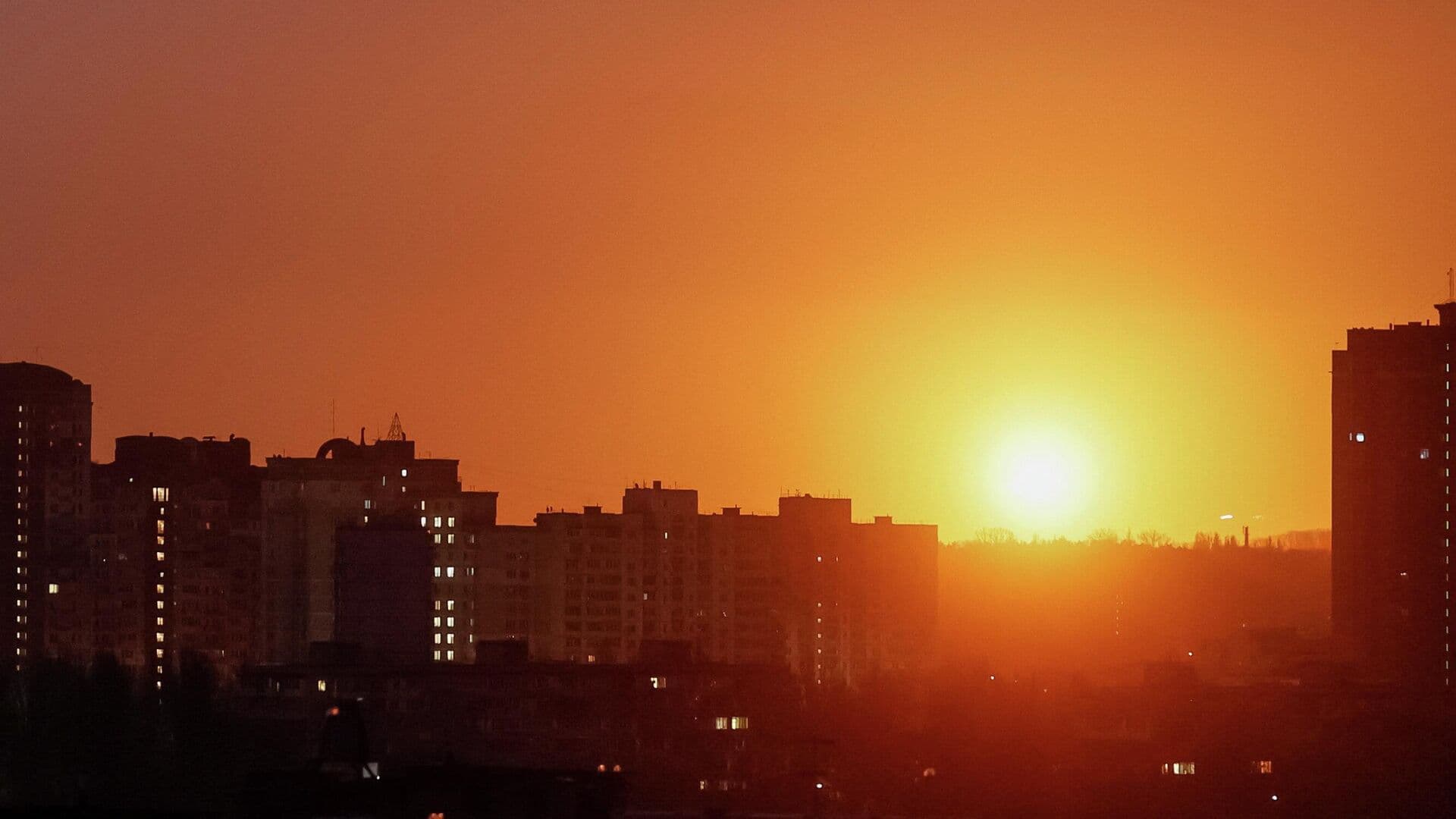 "Поставило под угрозу": СМИ раскрыли, как решение Трампа ударило по Украине