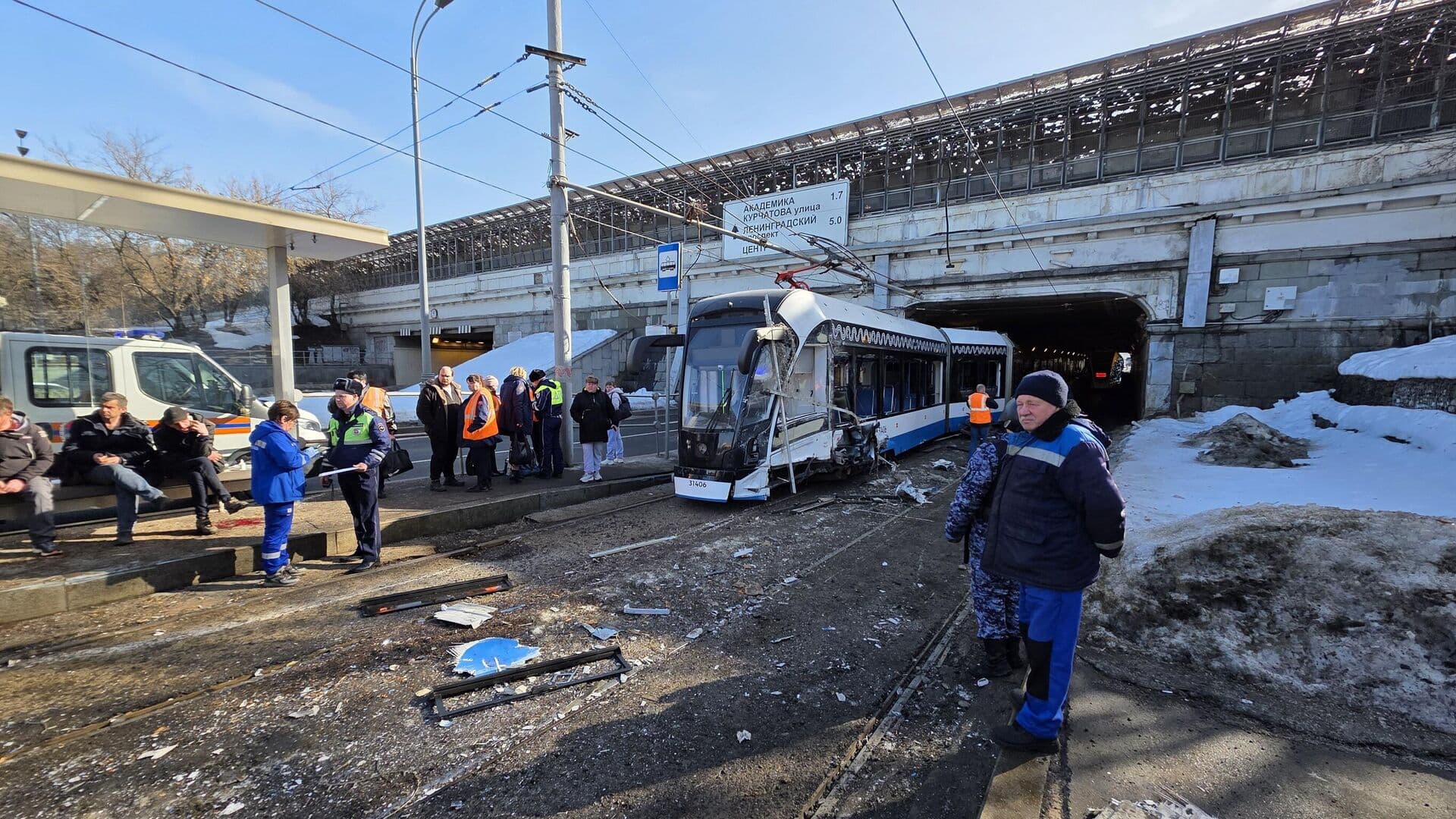 На месте ДТП с трамваями в Москве дежурят оперативные службы