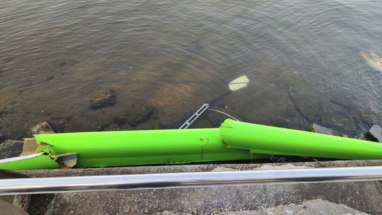 В Москве столкнулись байдарка и электросудно