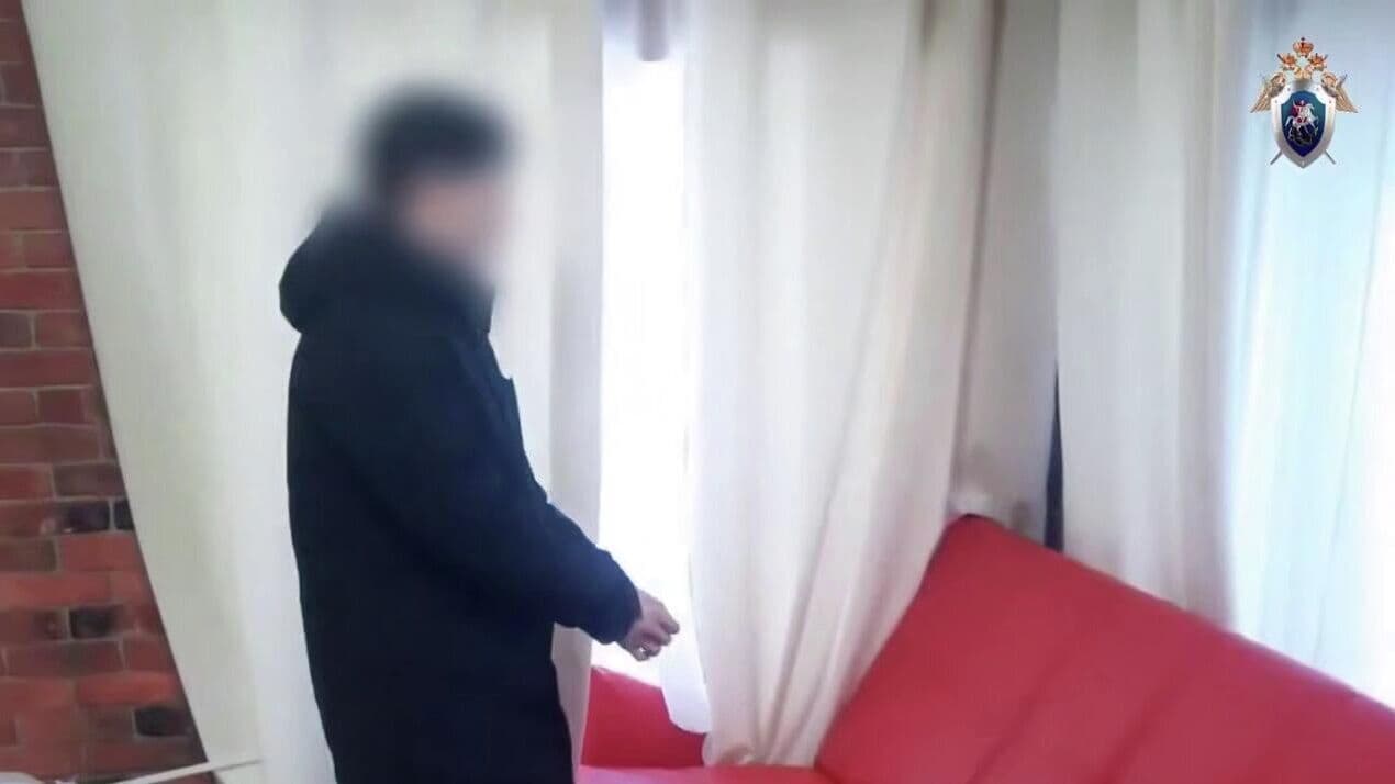 В Удмуртии мужчина зарезал девочку и вывез тело в пододеяльнике в гараж