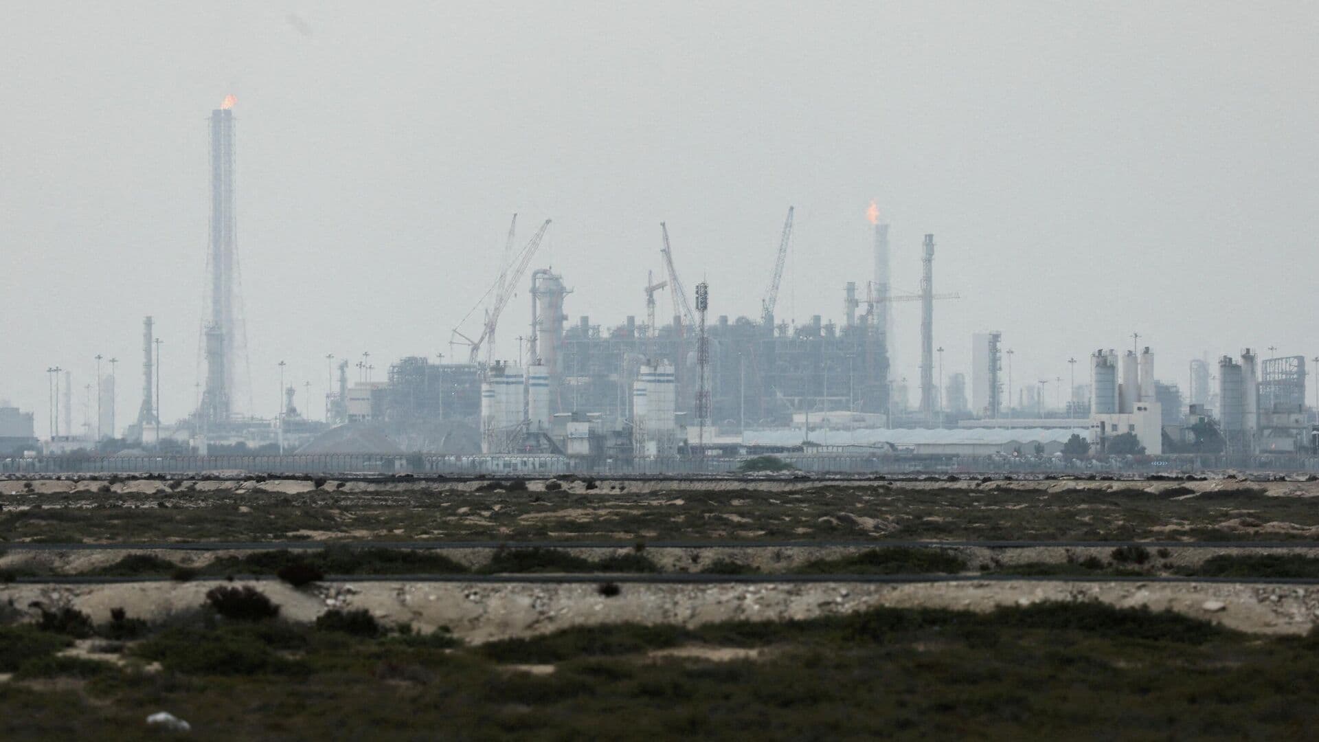 МИД Индии призвал прекратить атаки на энергообъекты в Персидском заливе