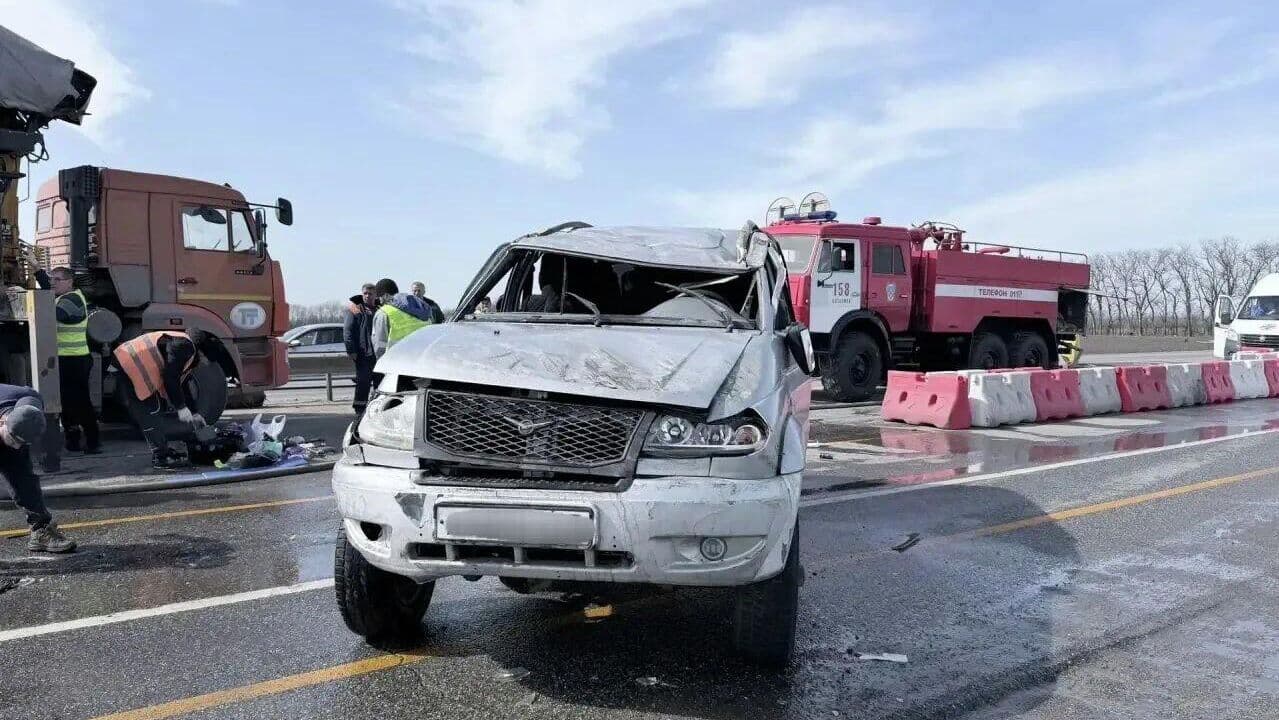 На Кубани опрокинулась машина с детьми, есть пострадавшие