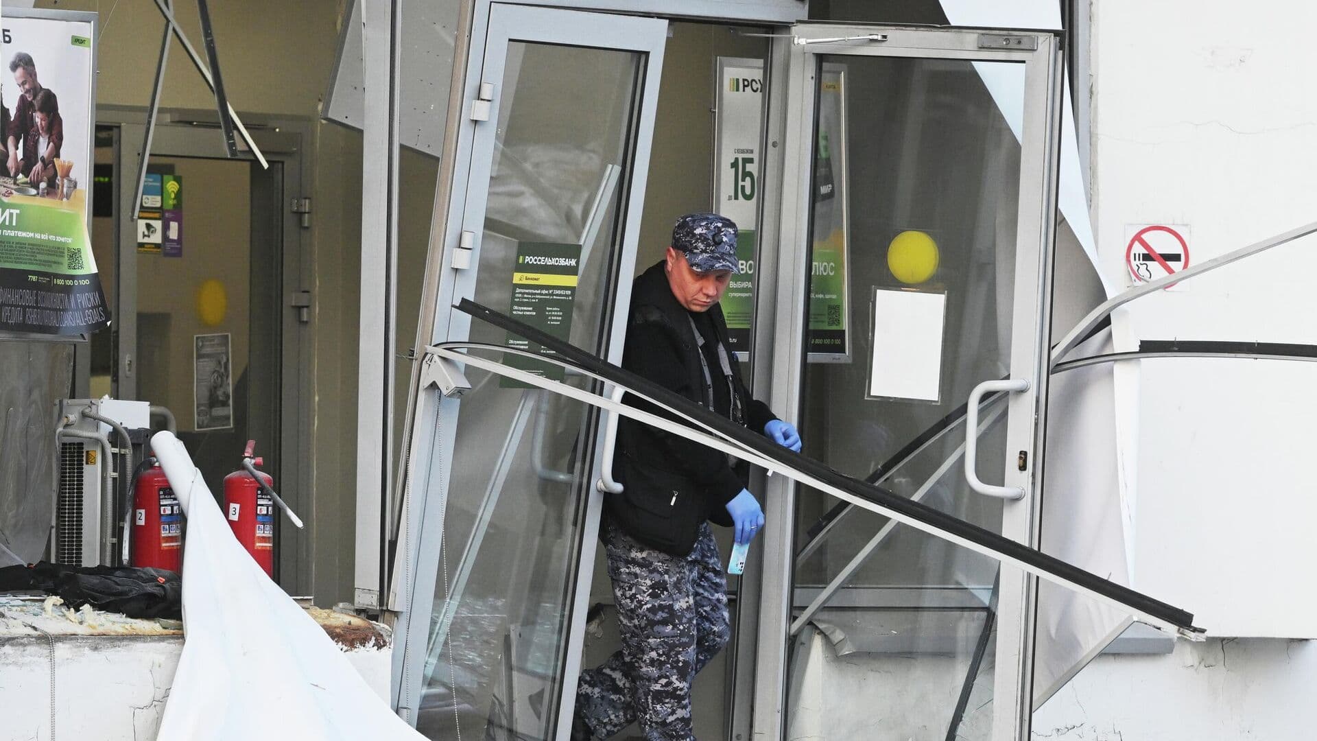 СК раскрыл, почему подросток поджег банкомат в Москве