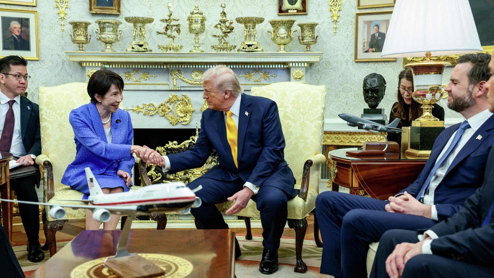 В Японии раскритиковали Такаити после саммита с Трампом