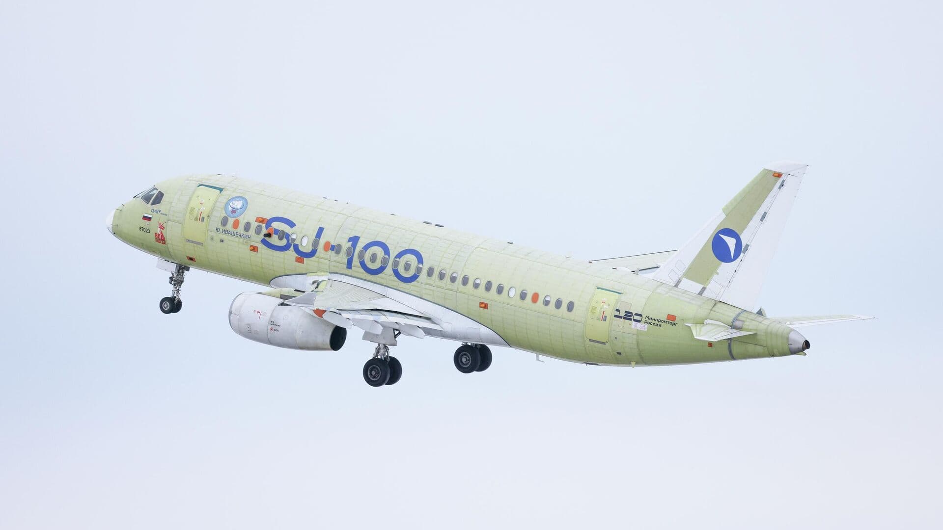 Сертификацию импортозамещенного SJ-100 запланировали на июль 2026 года