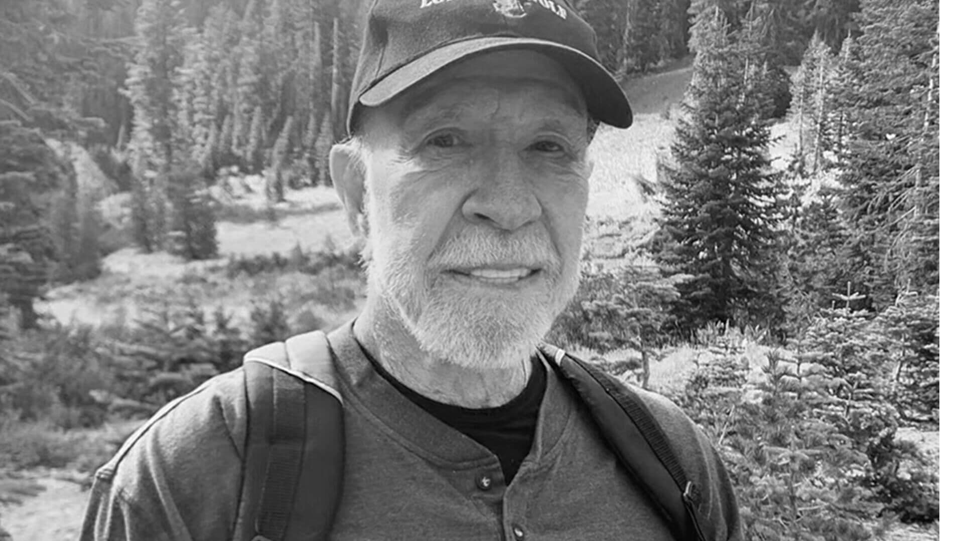 Пользователи X чествуют актера Норриса, публикуя мемы и сцены драк с ним