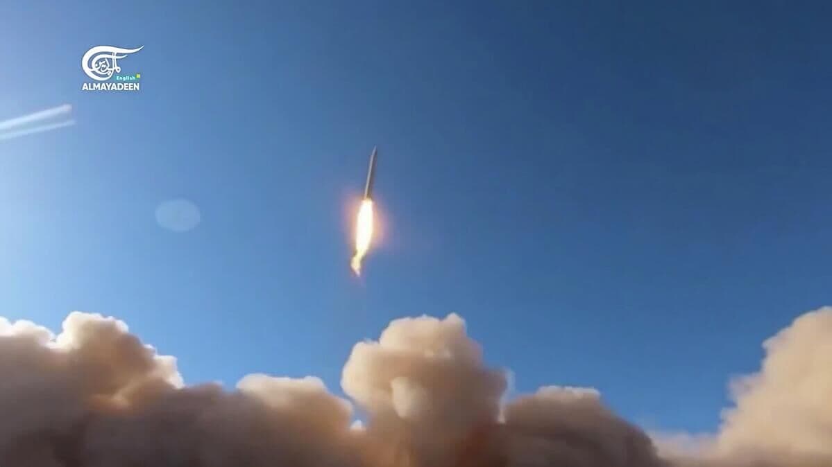 Иран заявил, что нанес удар по топливным резервуарам в аэропорту Тель-Авива