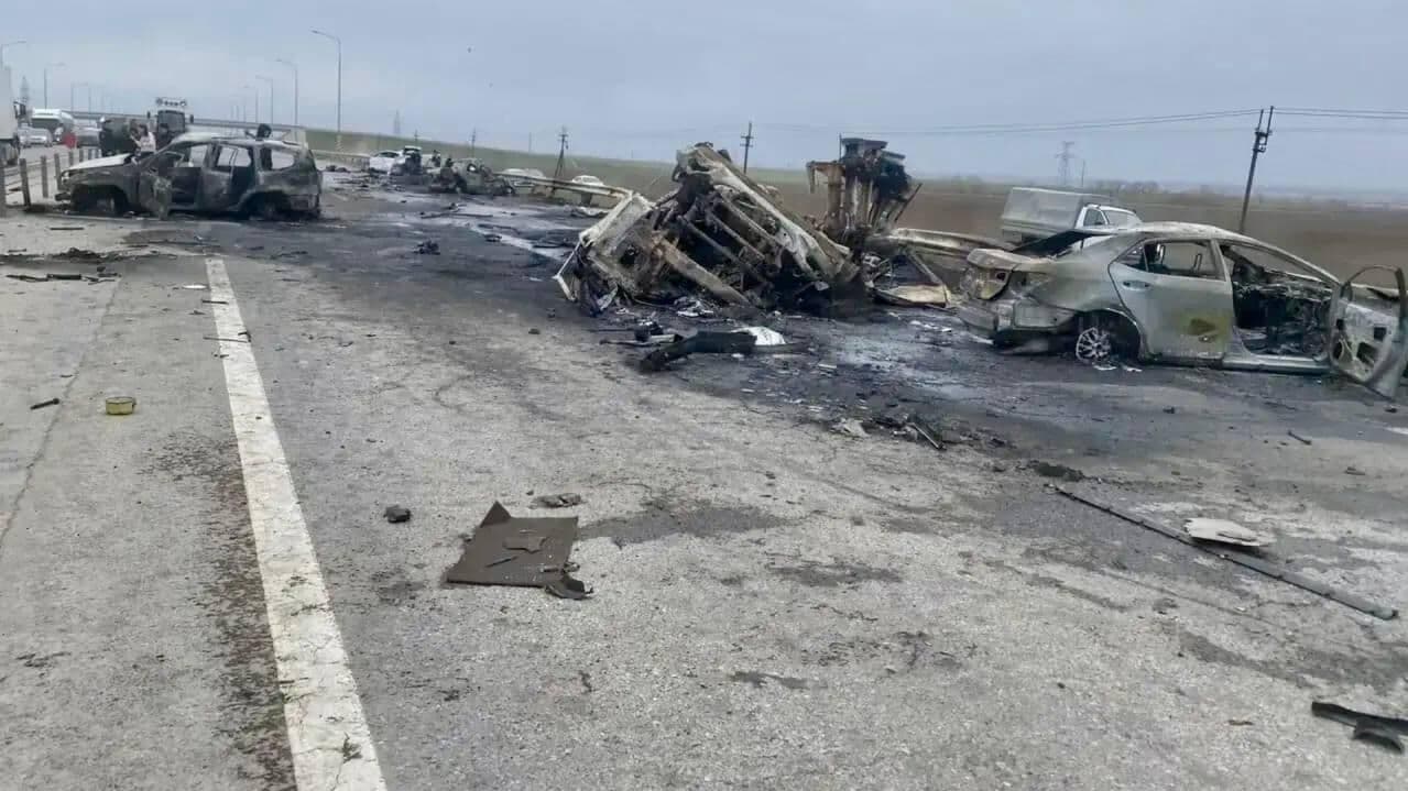 В ГАИ раскрыли причины ДТП с загоревшимся бензовозом в Ростовской области