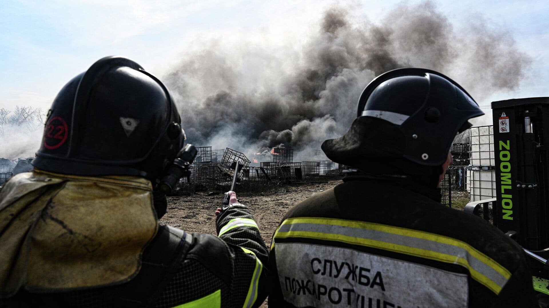 При падении обломков БПЛА на нефтебазу на Кубани никто не пострадал