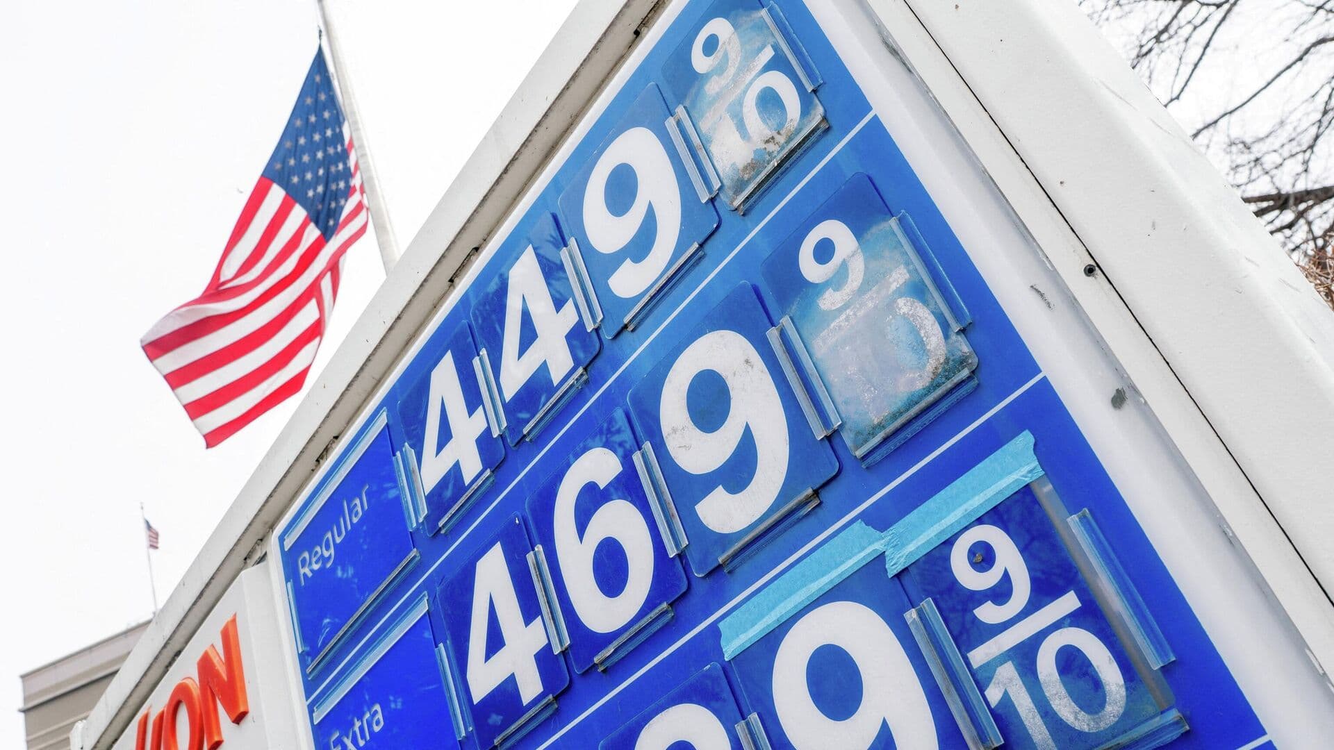 В США бензин подорожал более чем на треть за время конфликта с Ираном