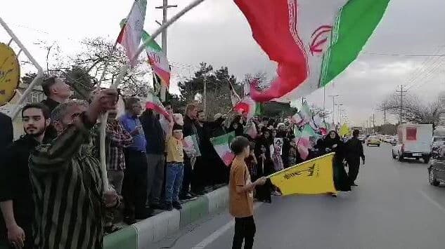 Иранцы собрались у электростанций на фоне угроз Трампа, пишут СМИ