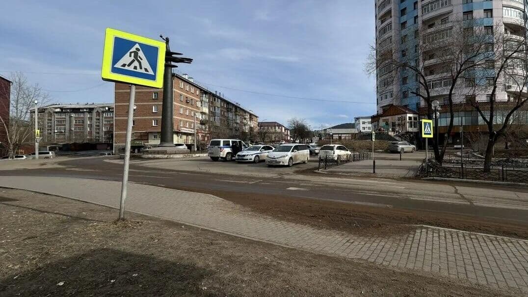 В Улан-Удэ легковушка сбила двух девочек на пешеходном переходе