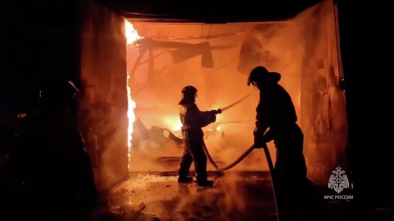 В Химках потушили крупный пожар