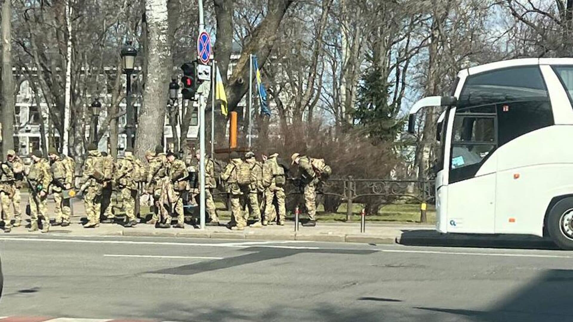 В центр Киева стянули полицию и военных из-за кризиса в Раде