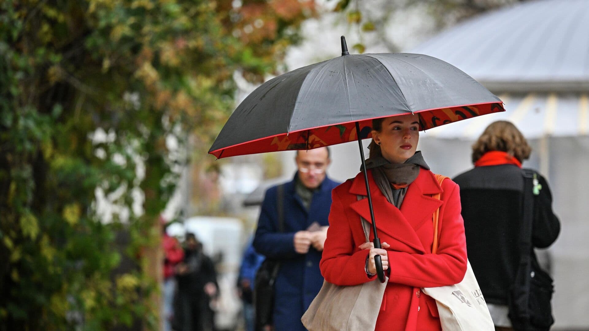 Одиночество в толпе. Эксперты рассказали о рисках изоляции