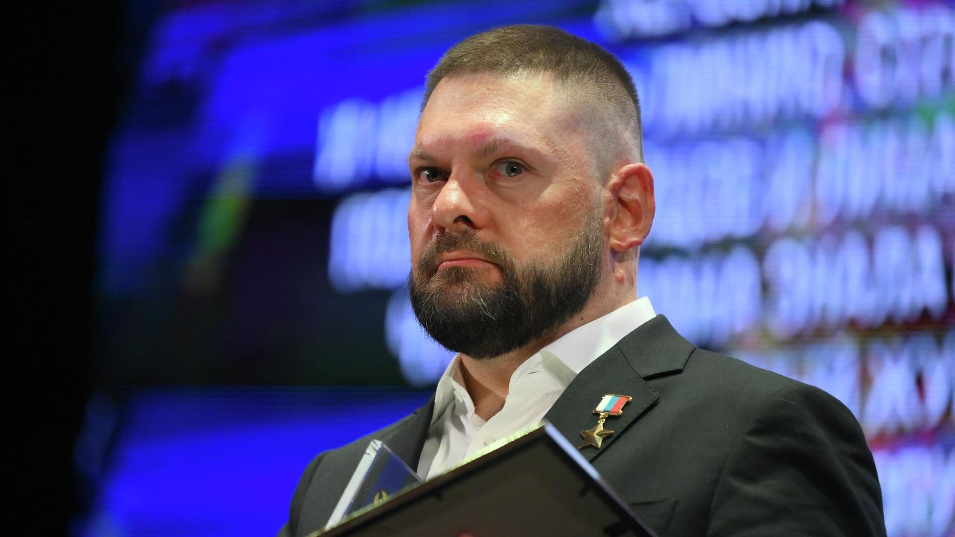Поддубный призвал убрать барьеры для участия ветеранов в экономике