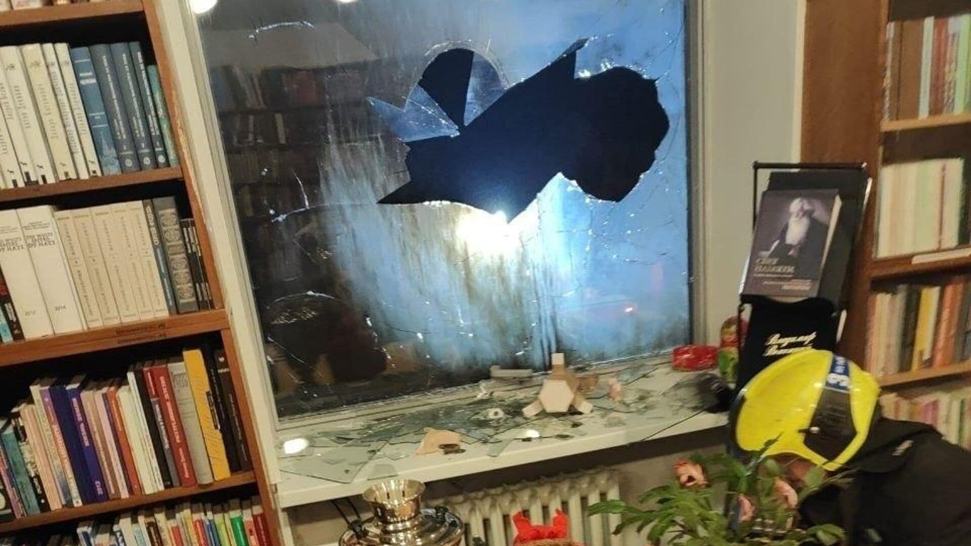 Русский дом в Праге забросали коктейлями Молотова