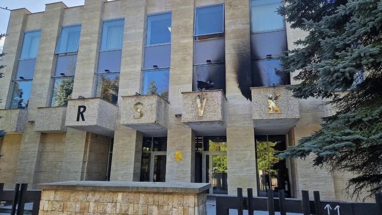 Россотрудничество надеется на наказание нападавших на Русский дом в Праге