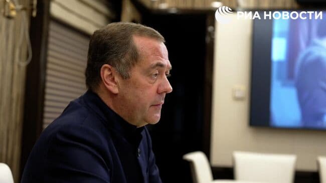 Медведев ответил на вопрос о новой волне мобилизации