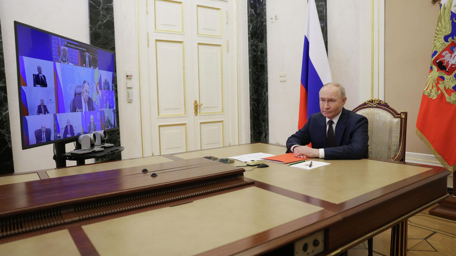 Путин обсудил с членами Совбеза перспективы отношений с Европой