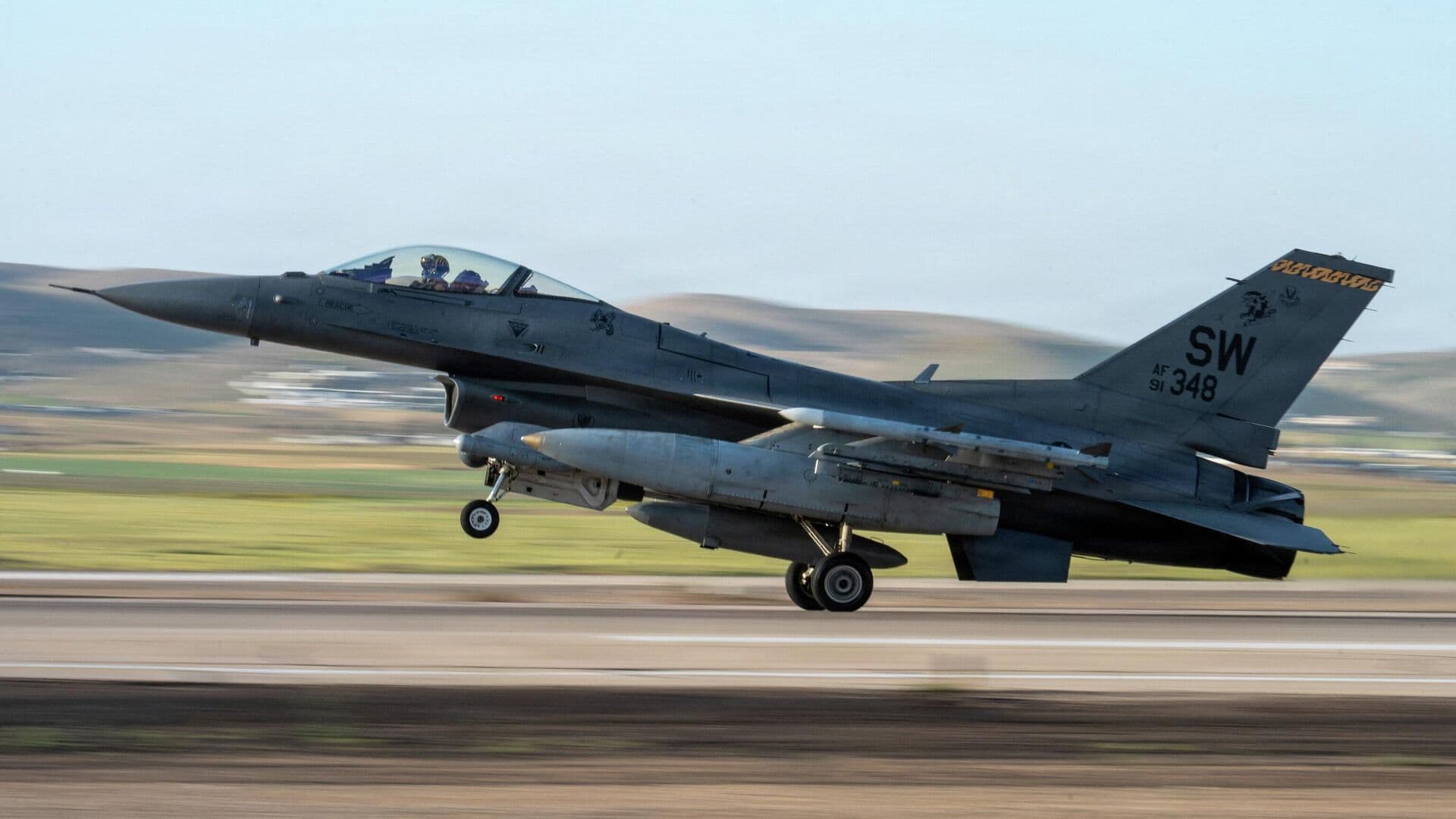 США и Израиль атаковали два ядерных объекта в Иране