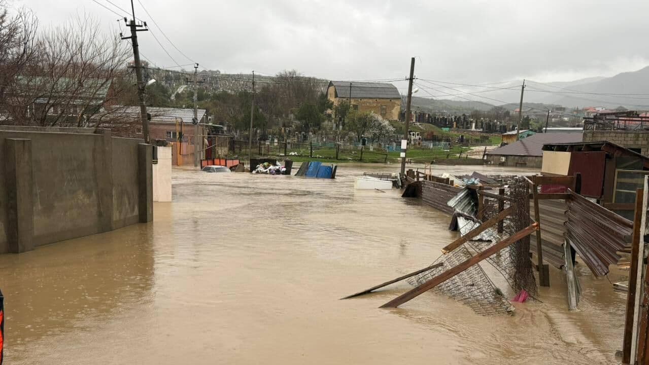 Жительница Махачкалы рассказала о сильном подтоплении пригородного поселка