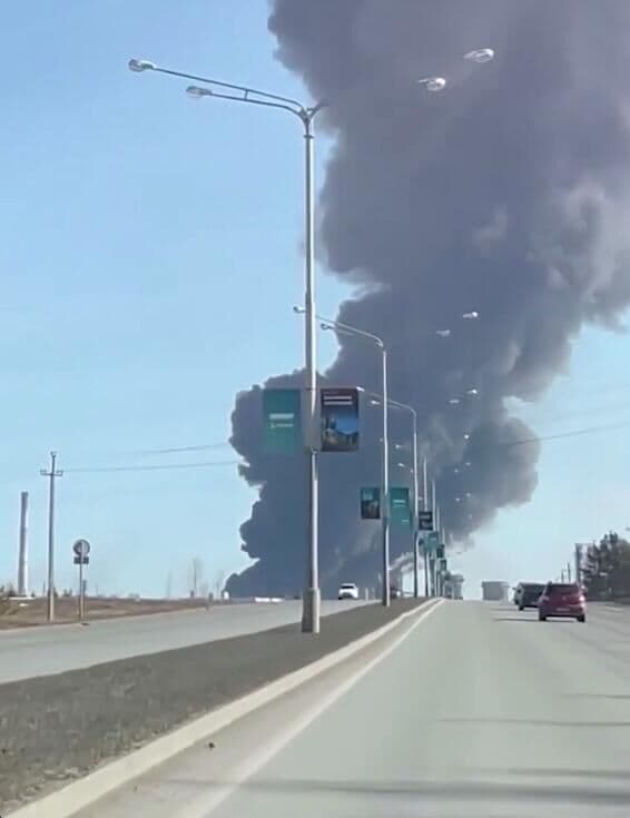 При сильном взрыве на "Нижнекамскнефтехиме" пострадали десятки человек
