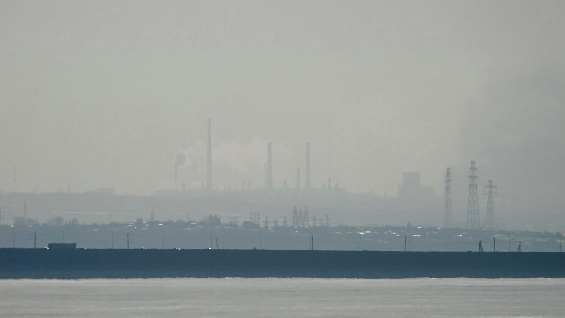 На заводе в Нижнекамске потушили открытое горение