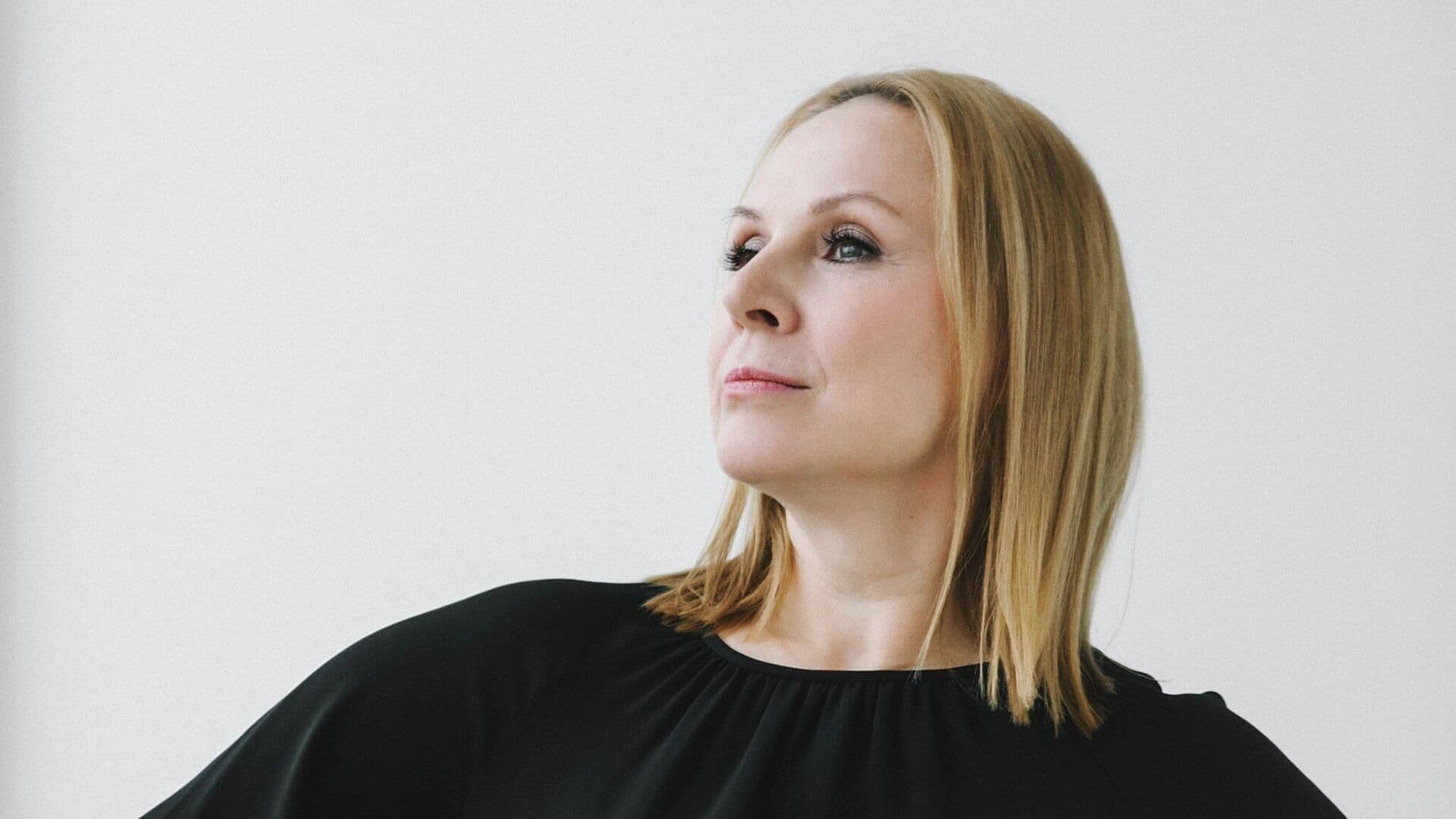 Актриса Дина Корзун назвала ловушкой желание получать легкие деньги в Сети