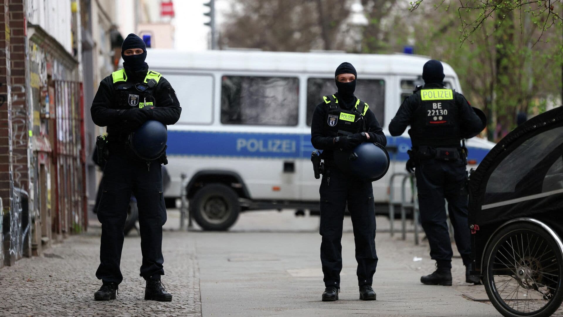 В Германии спецназ готовится к штурму сикхского храма