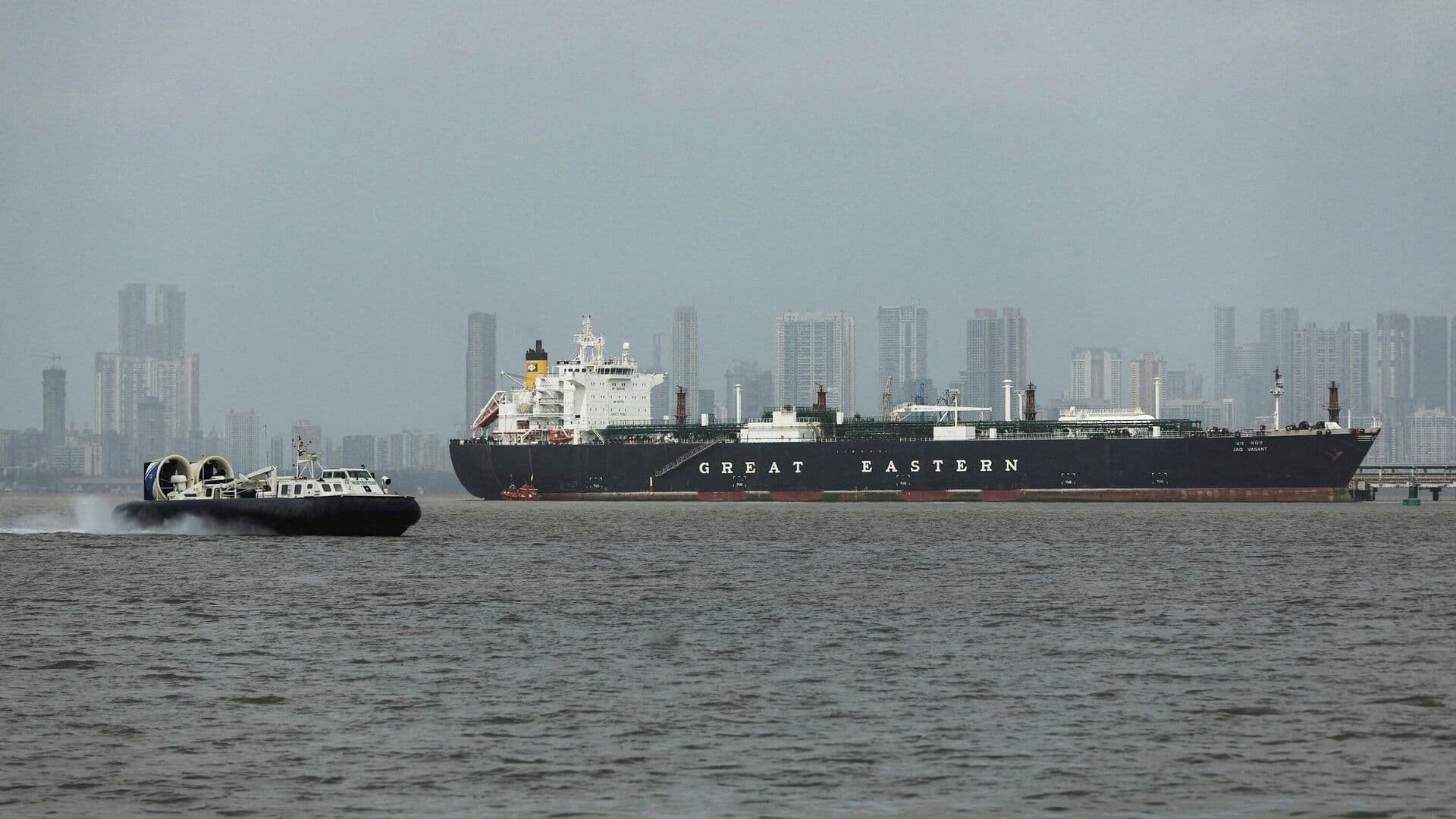 Коалиция по Ормузскому проливу готовит меры против Ирана, пишут СМИ