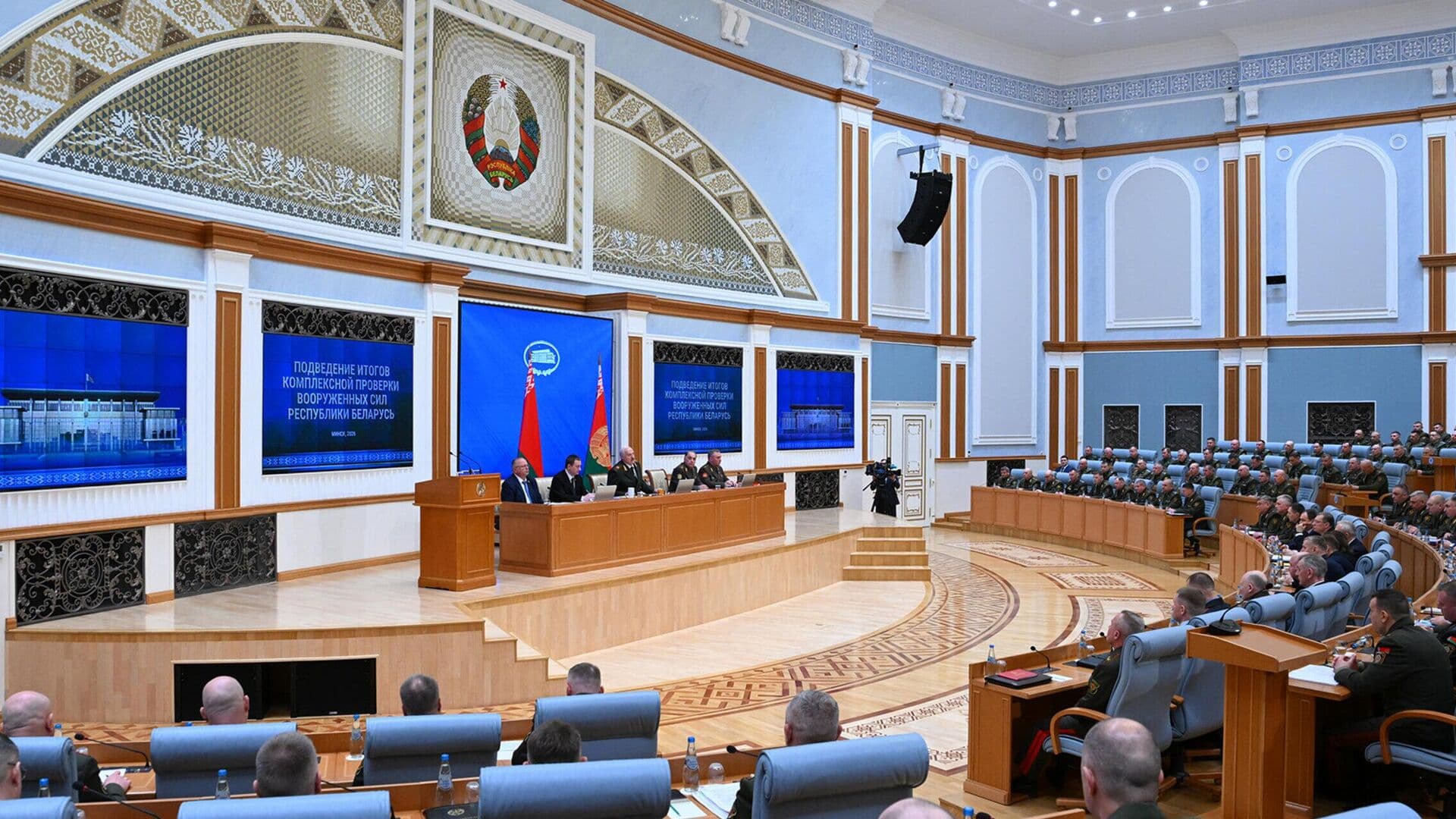 Военные чиновники должны доказать свою состоятельность, заявил Лукашенко