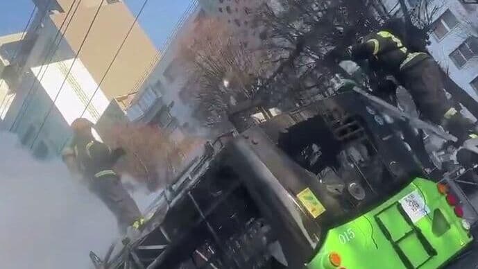 В Калининграде загорелся троллейбус, есть пострадавшие