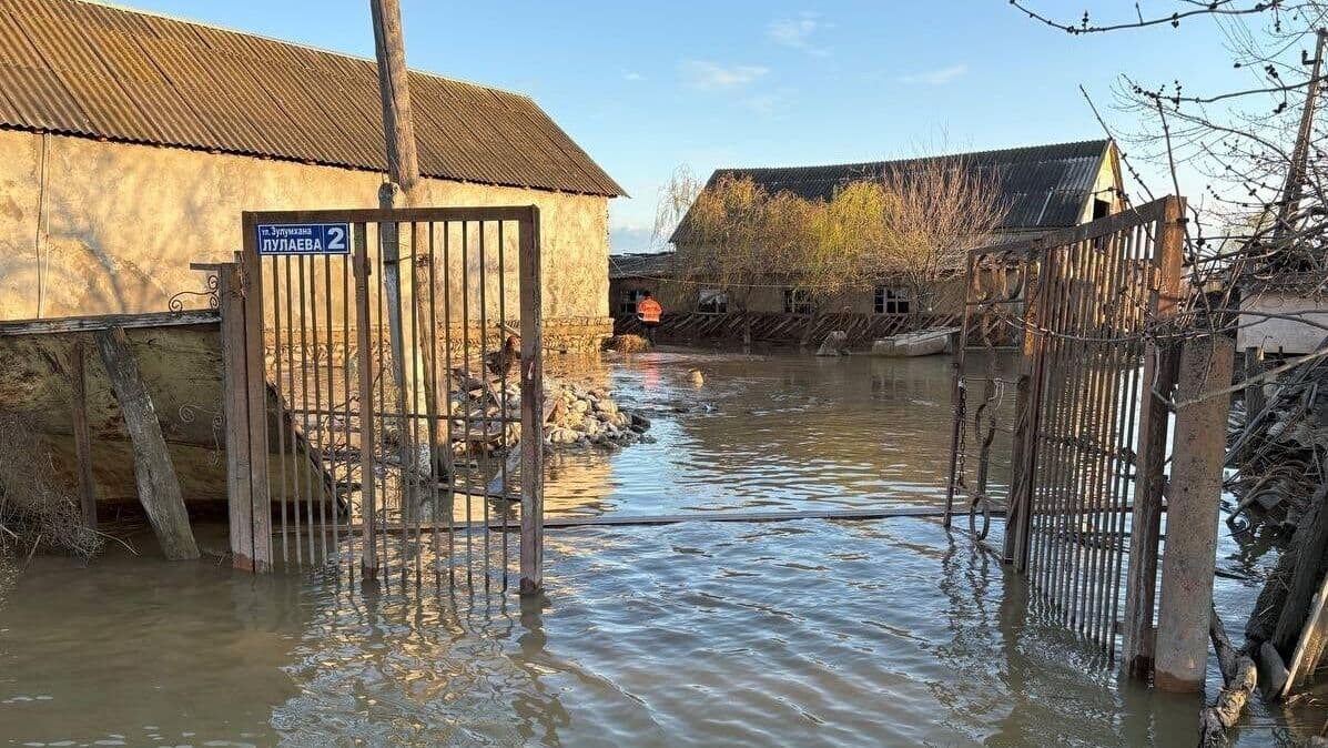 Жительница Дагестана рассказала, как ее сын помогал людям во время паводка