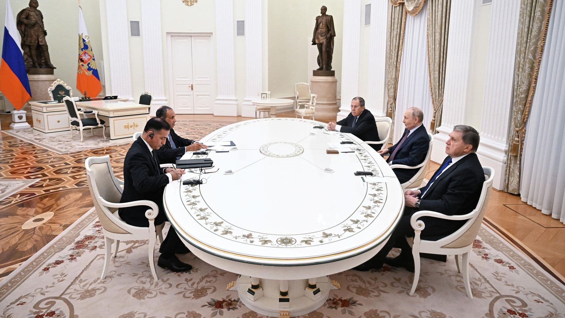 Путин пригласил президента Египта в Россию