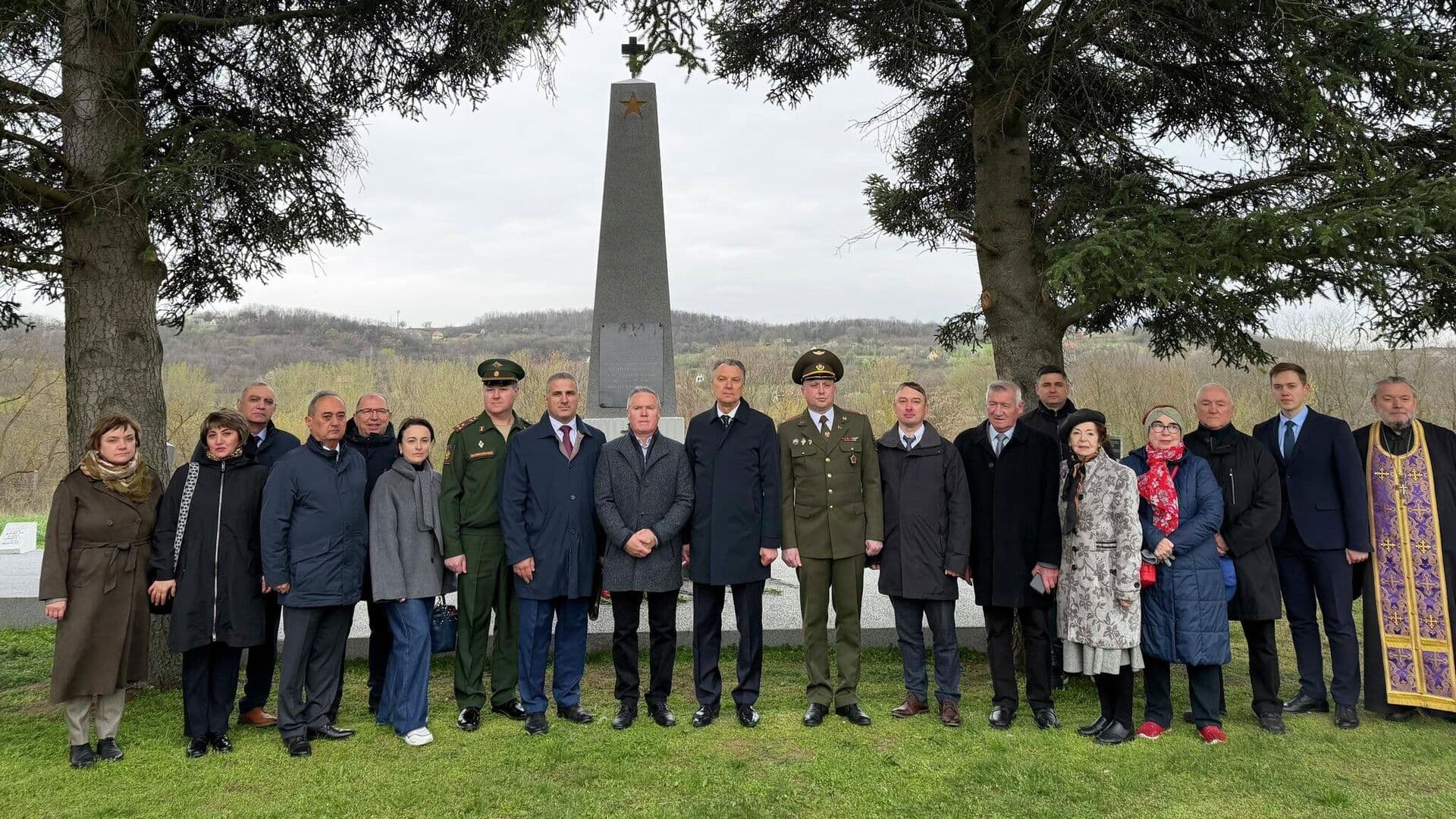 В Венгрии после ремонта открыли два советских воинских захоронения