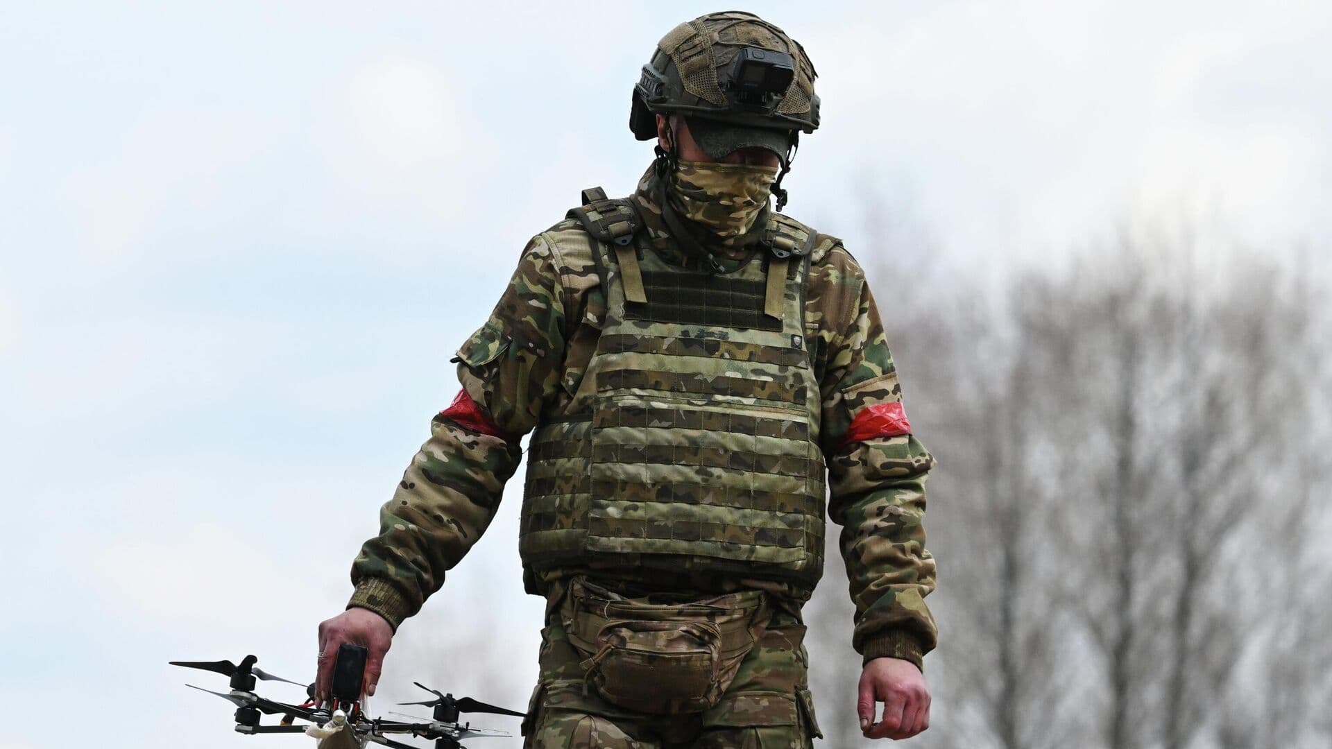 Операторы БПЛА группировки "Север" уничтожили американский Humvee