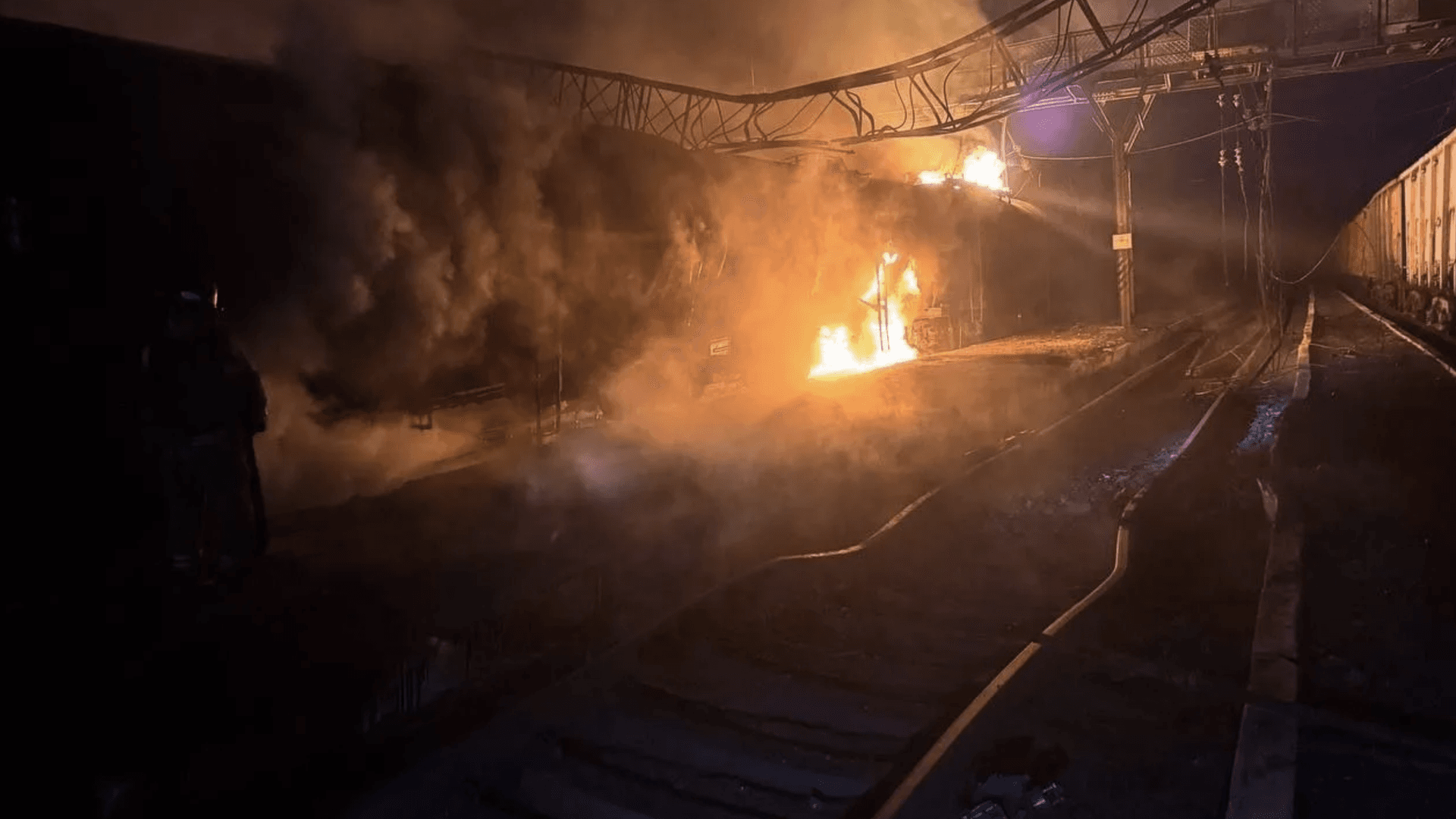 В ЛНР трое мирных жителей пострадали при атаках дронов ВСУ