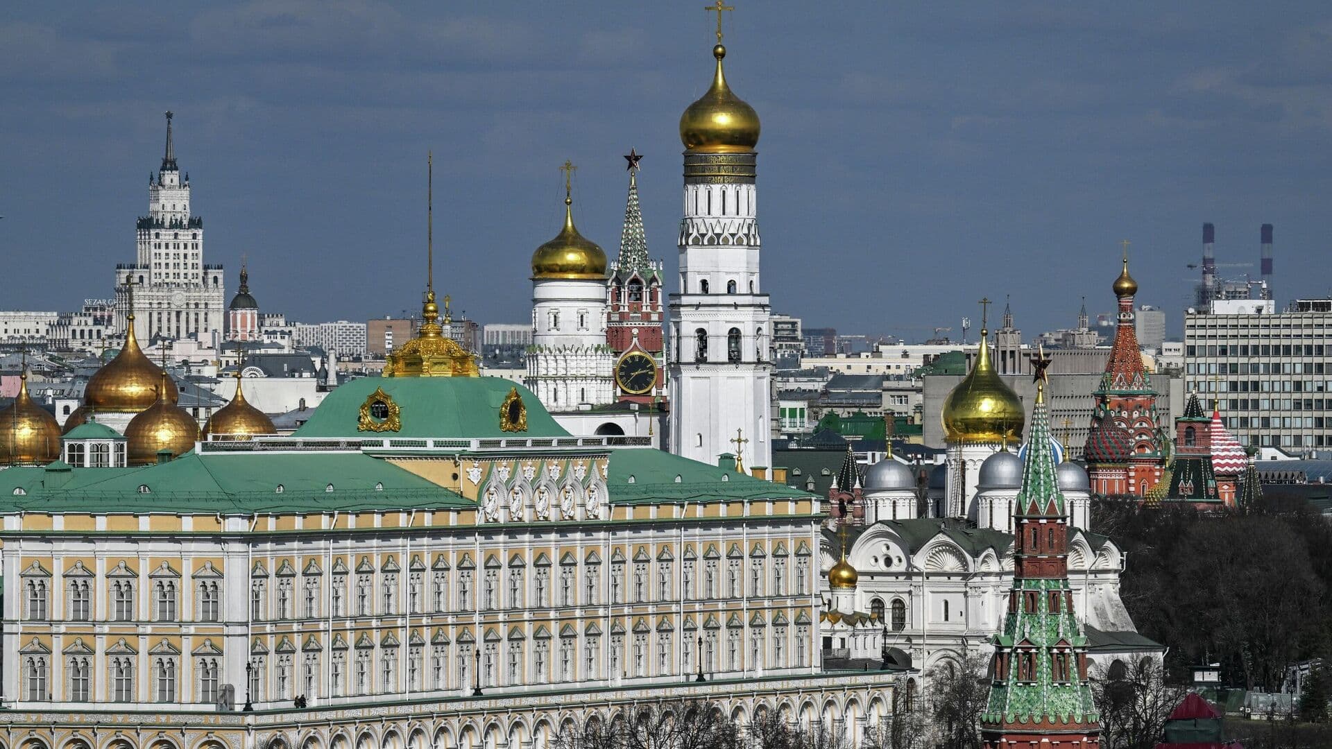 Москвовед назвал самые популярные для прогулок районы города