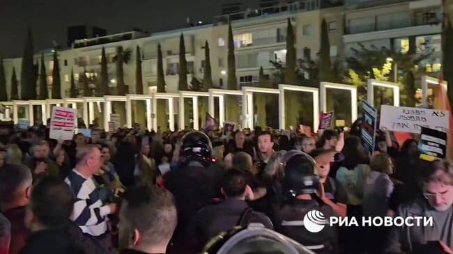 Израильская полиция применила силу против митингующих в Тель-Авиве