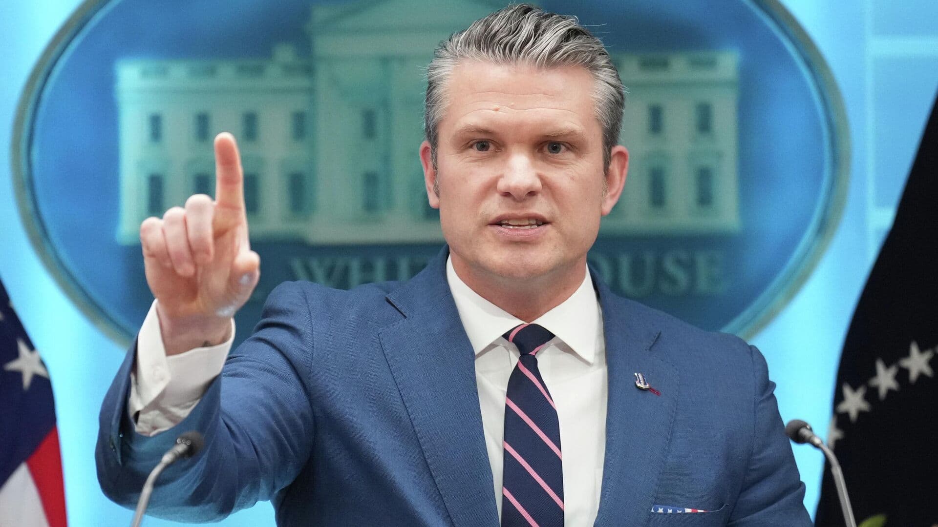 США в понедельник нанесут наибольший объем ударов по Ирану, заявил Хегсет