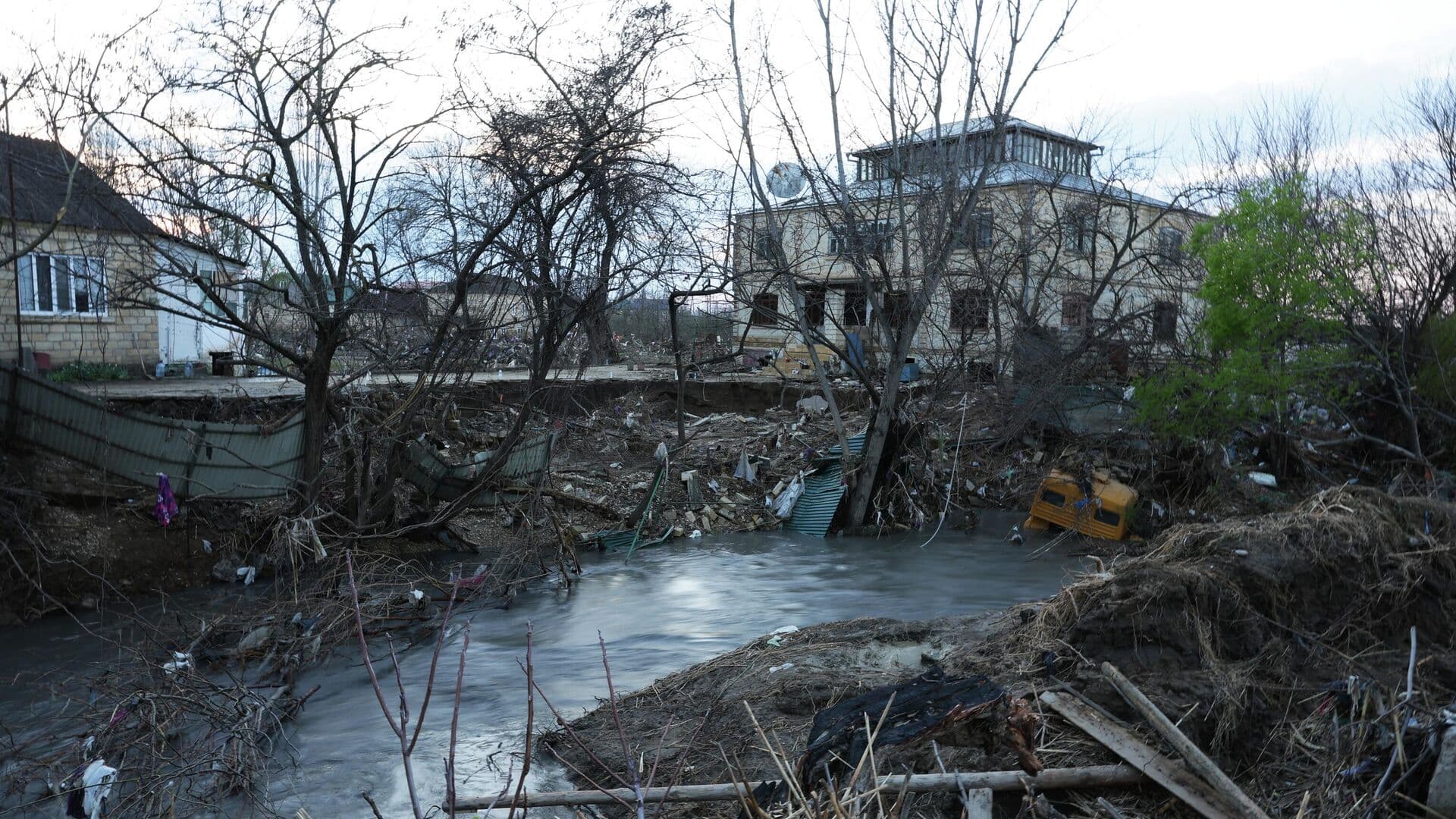 Повторные аномальные осадки осложнили ситуацию в Дагестане, заявил Меликов