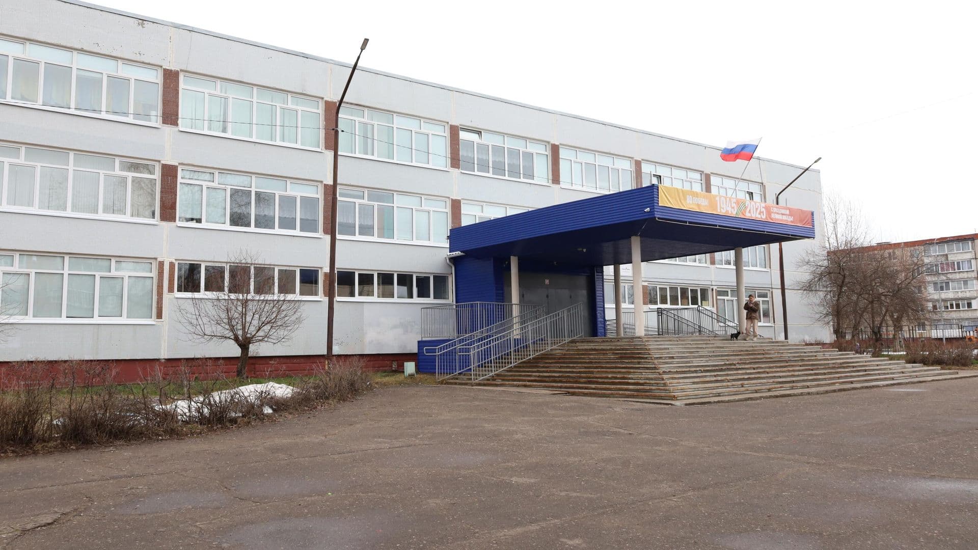 В Пермском крае обвиняемому в убийстве учительницы школьнику продлили арест